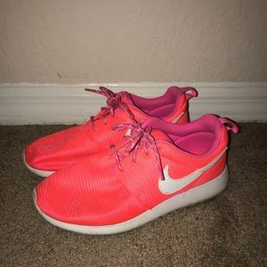Coral Pink Nike’s